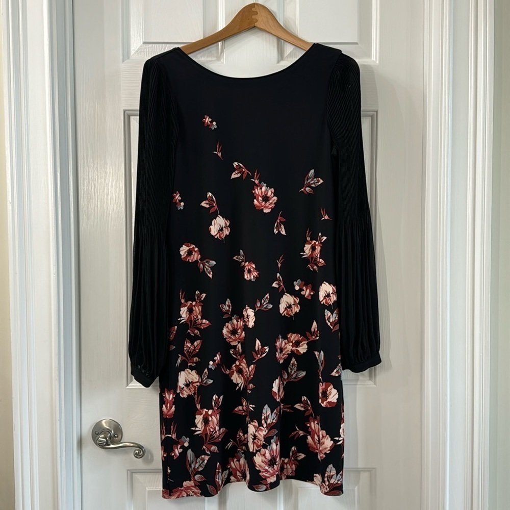 NWT White House Black Market floral dress (DJ1)